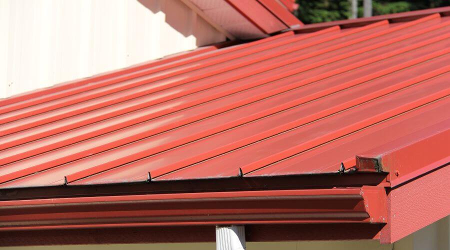 Professional gutter cleaning services in Whiting, KS